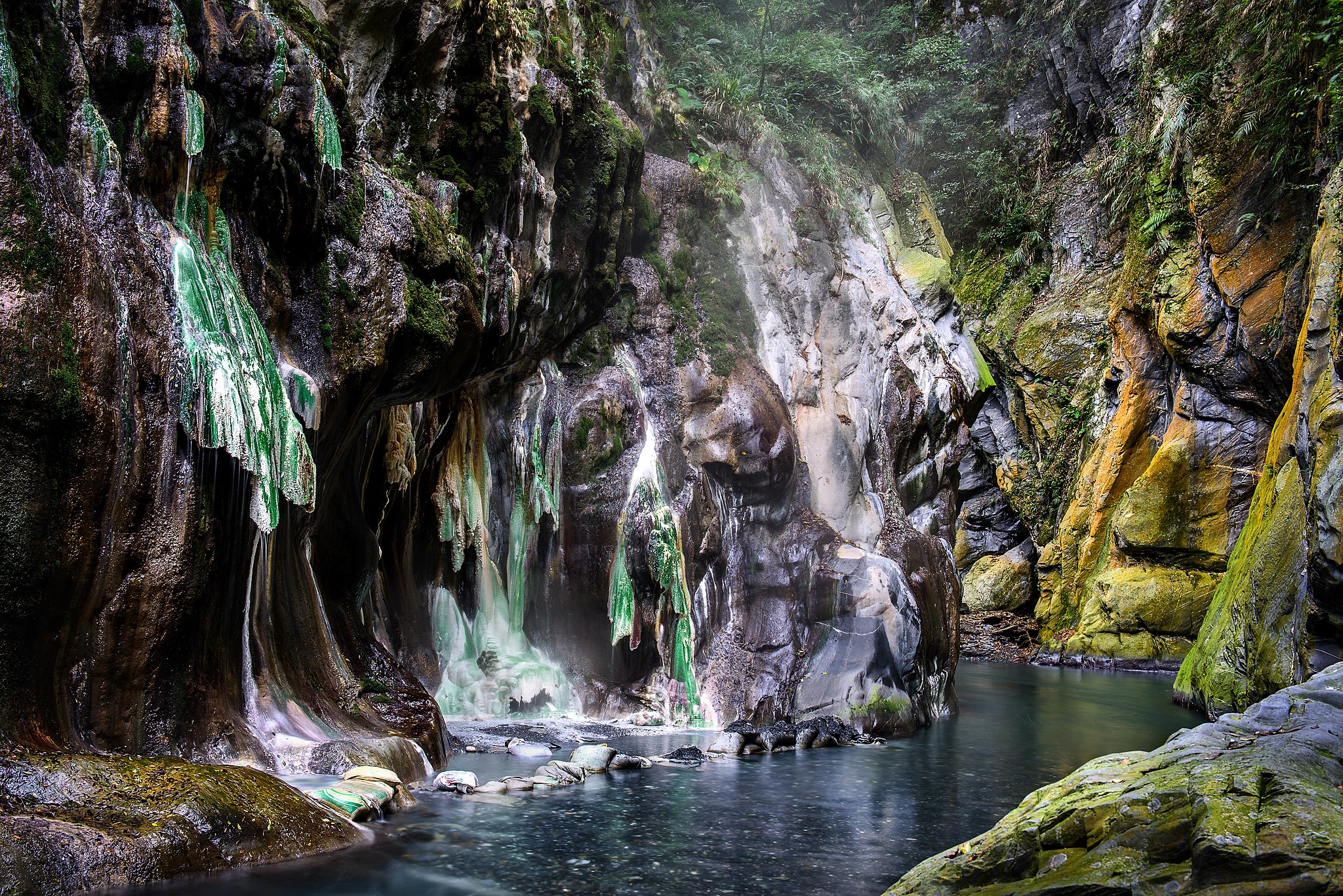 Lisong Hot Spring. Credit: Kai3952.
